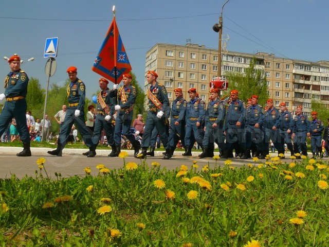Праздничная колонна.