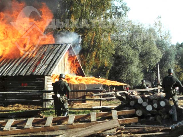 Пожарные помогают снимать кино, все немцы сотрудники МЧС